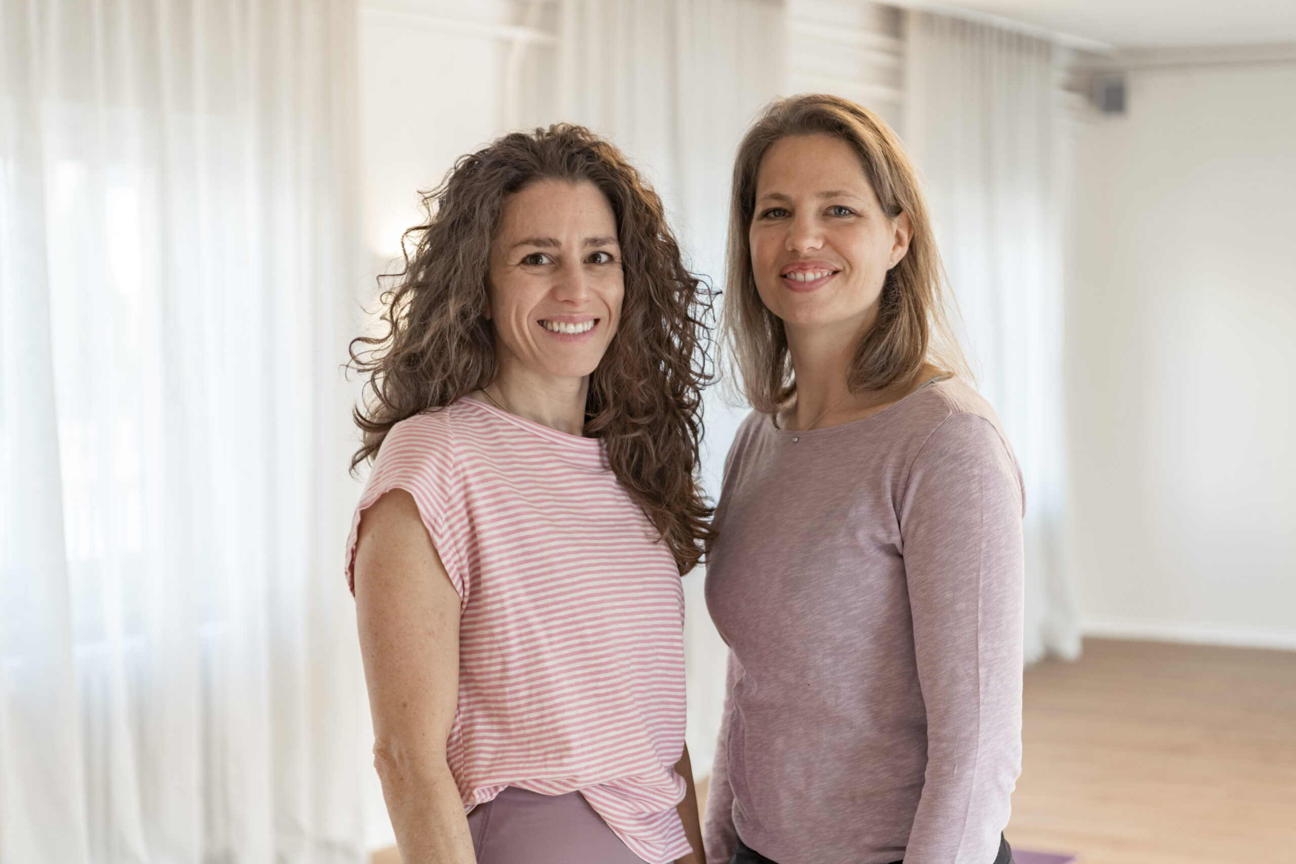 Natalie und Johanna heller Hintergrund